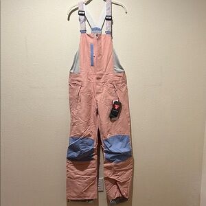 NWT Roxy Pink and Blue Ski & Snow Bob Chloe Kim